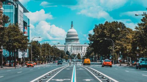 jorge-alcala-Washington_White_House_fbtHV94f-bA-unsplash.jpg